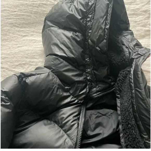 Hunter Black Puffer Jacket - Picture 6 of 6